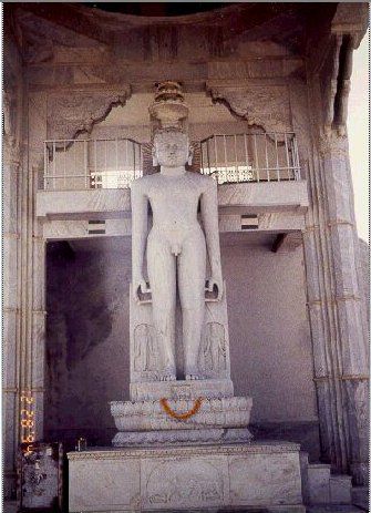 Chulgiri idol. Fonte: www.jainworld.com