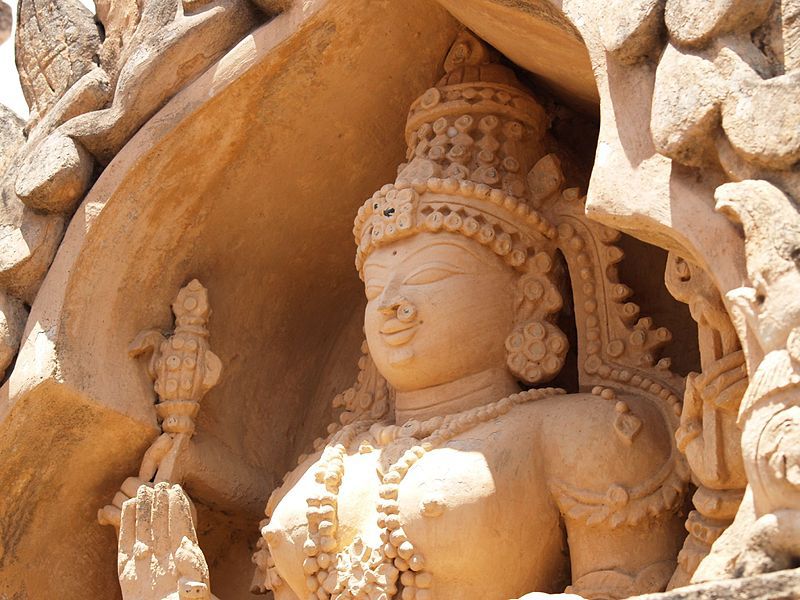 Shravanbelgola female sculpture. Fonte: wikimedia.org
