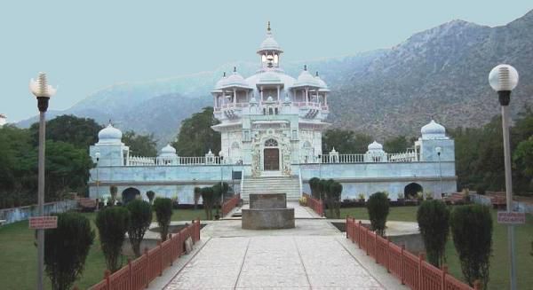 Rajasthan - Viratnagar Jain Mandir. Fonte: www.jainsamaj.org